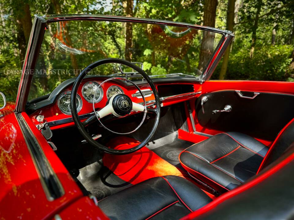Afbeelding 3/100 van Alfa Romeo Giulietta Spider (1957)