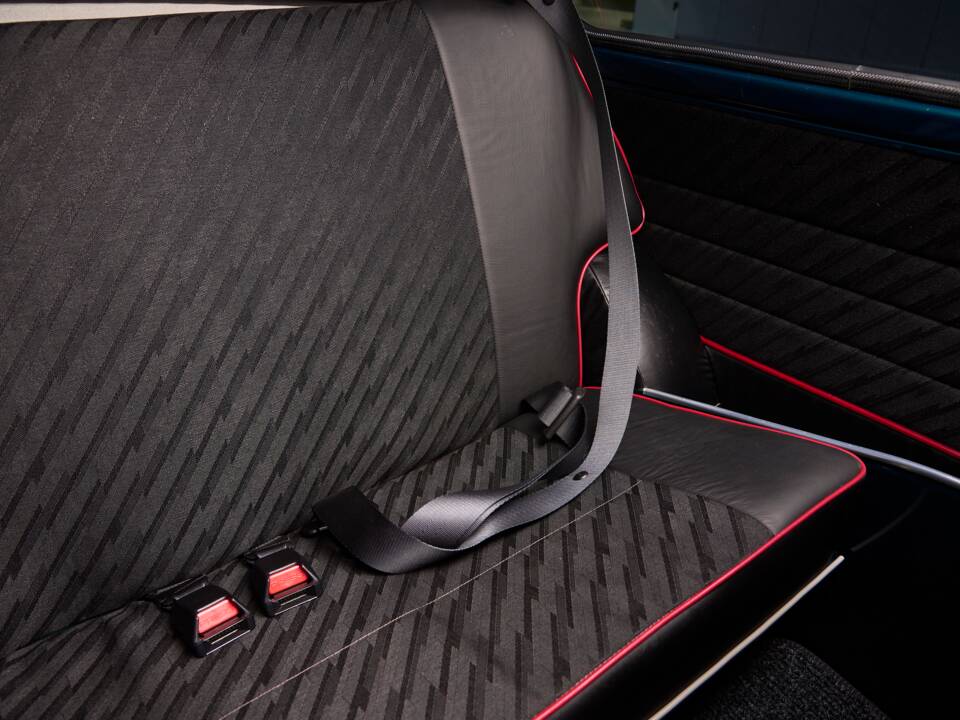 Image 18/48 de Rover Mini Cooper 1,3i (1993)