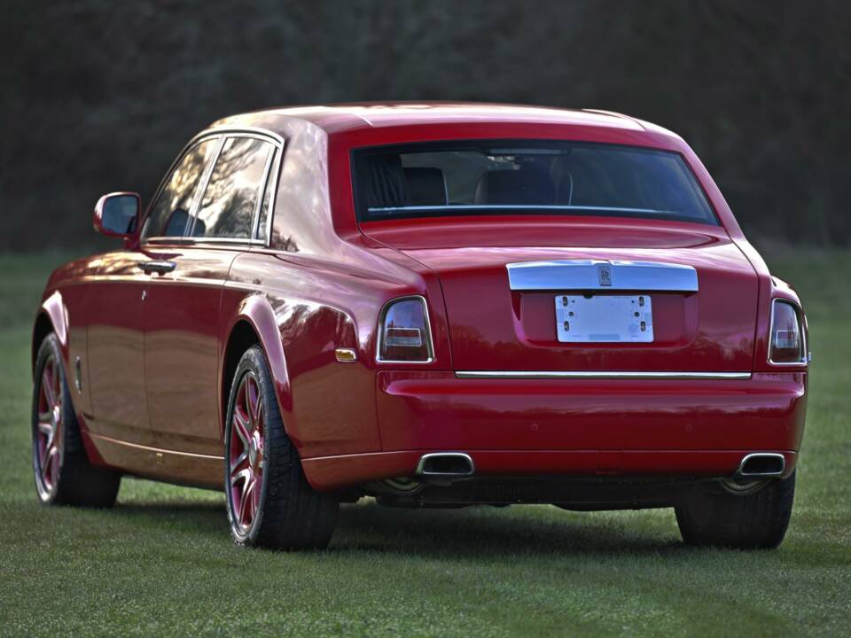 Image 12/50 of Rolls-Royce Phantom VII (2016)