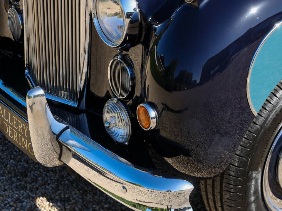 Image 47/50 de Jaguar Mk IX (1961)
