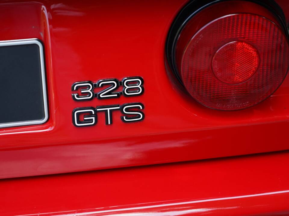 Bild 12/12 von Ferrari 328 GTS (1988)