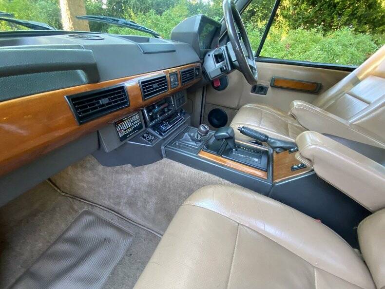 Immagine 43/50 di Land Rover Range Rover Classic CSK (1991)