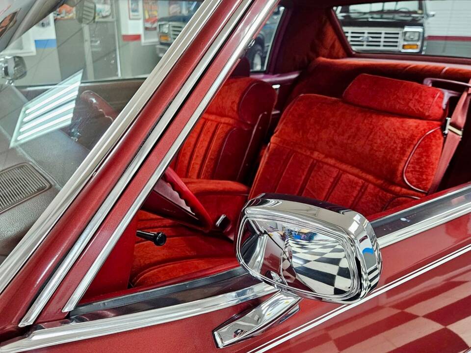 Immagine 8/20 di Oldsmobile Delta 88 Royale (1978)