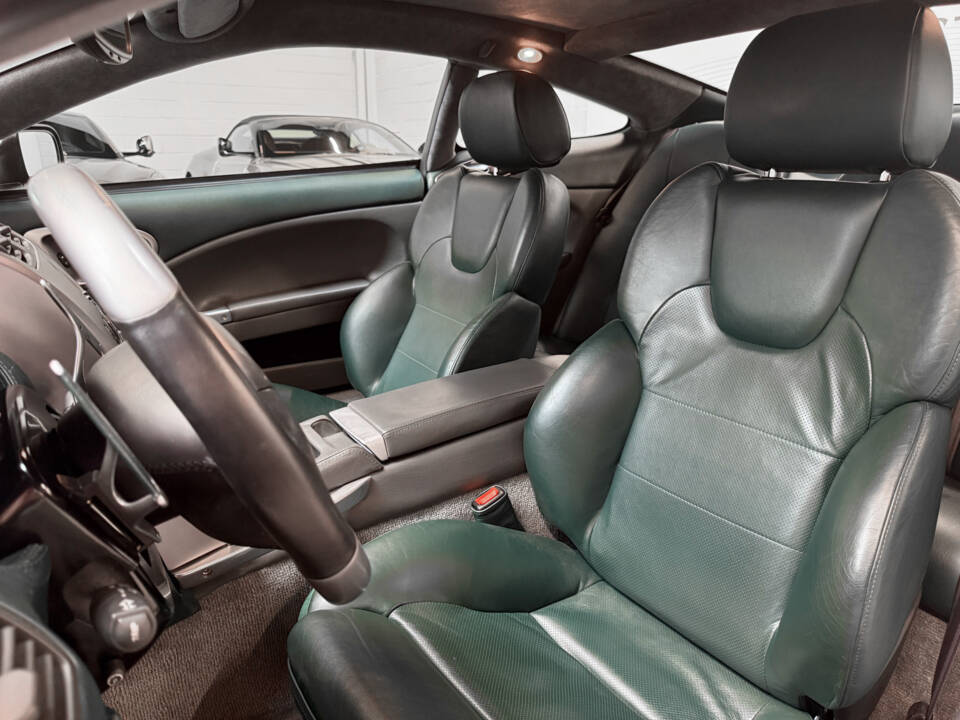 Image 30/43 of Aston Martin V12 Vanquish (2003)