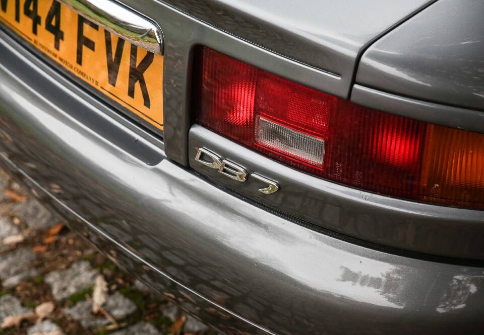 Image 34/34 of Aston Martin DB 7 (1999)