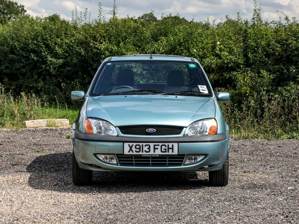 Bild 6/26 von Ford Fiesta 1.25i (2000)