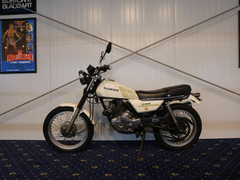 Bild 17/26 von Honda CL 250 S (1900)