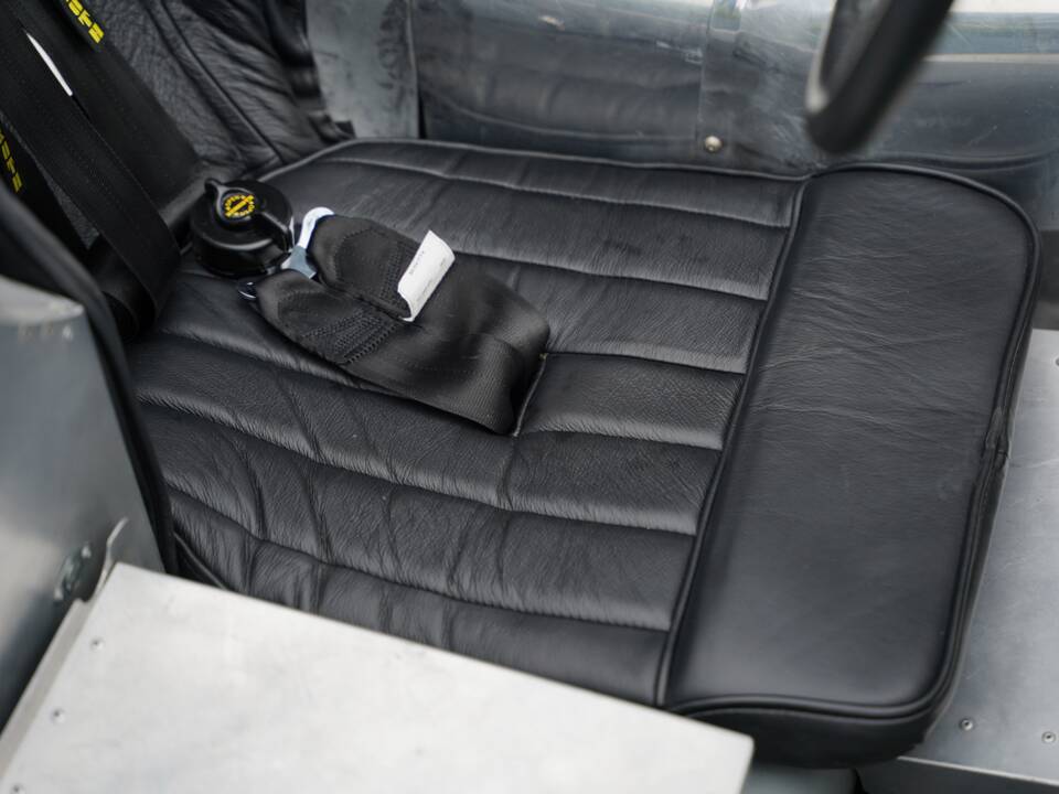 Image 19/50 of Lister Knobbly (1959)