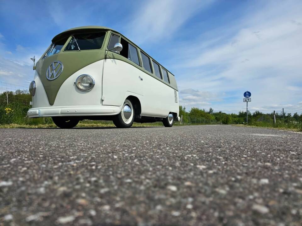 Image 18/30 of Volkswagen T1 Samba 1.2 (1959)