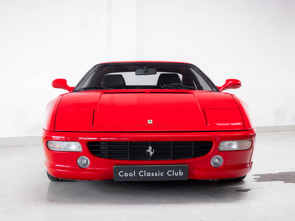Bild 2/41 von Ferrari F 355 Berlinetta (1996)