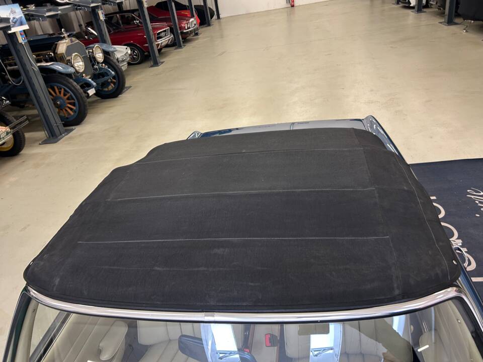 Afbeelding 30/31 van Mercedes-Benz 230 SL (1964)