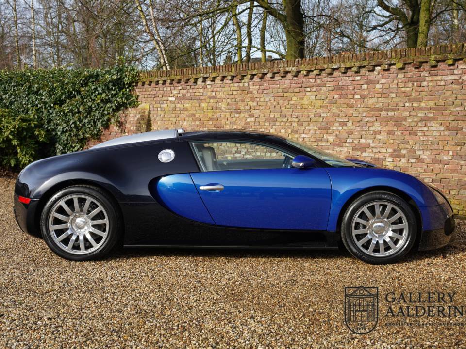 Immagine 38/50 di Bugatti EB Veyron 16.4 (2007)