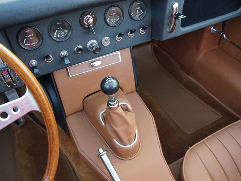 Bild 38/43 von Jaguar E-Type 4.2 (1967)