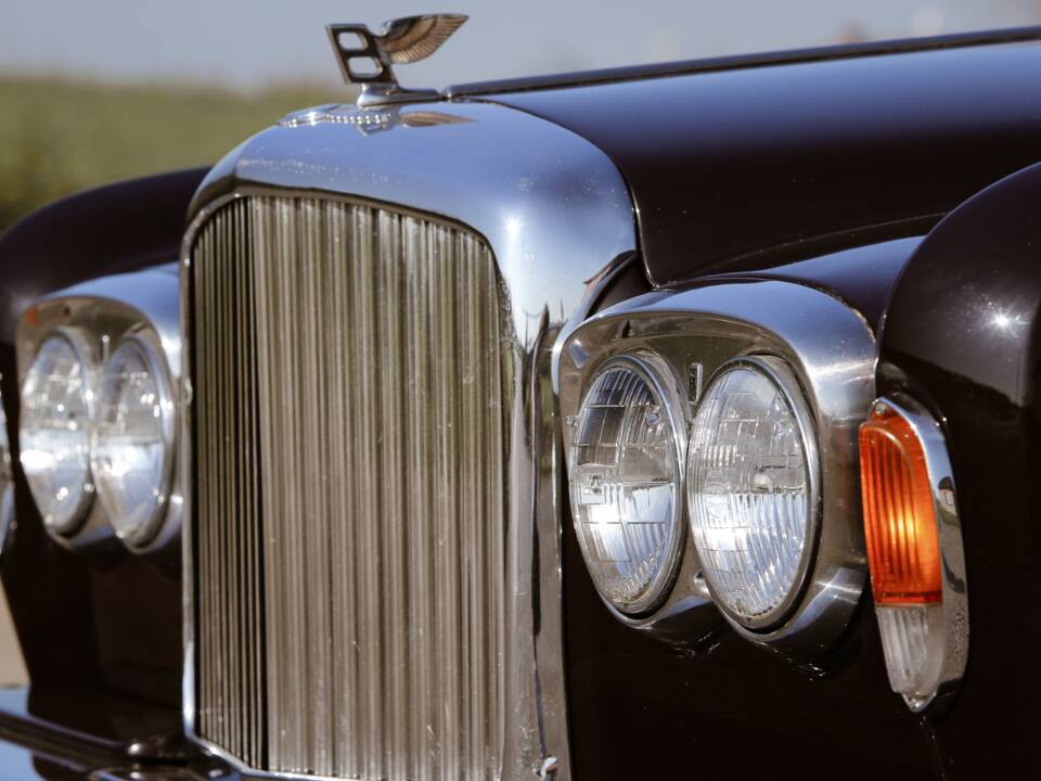Immagine 39/196 di Bentley T 2 (1978)