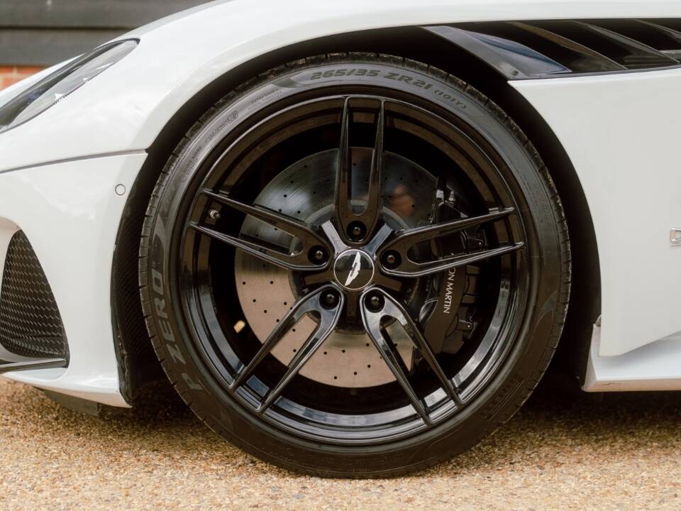 Bild 7/82 von Aston Martin DBS Superleggera (2018)