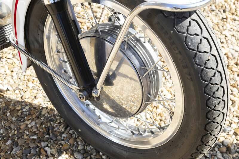 Image 18/36 of Moto Guzzi V 7 Special (1970)