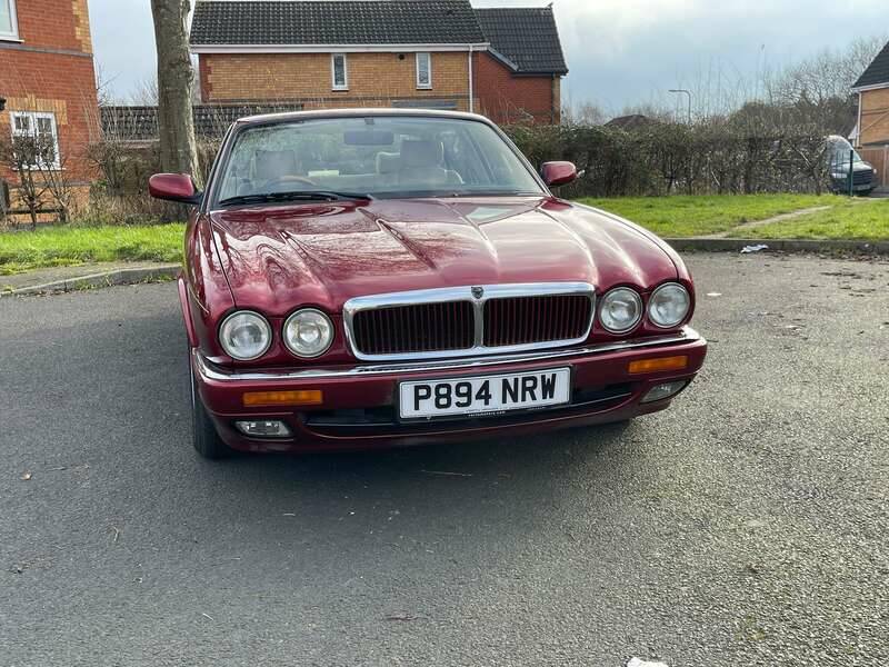 Bild 9/50 von Jaguar XJ6 3.2 Sport (1997)