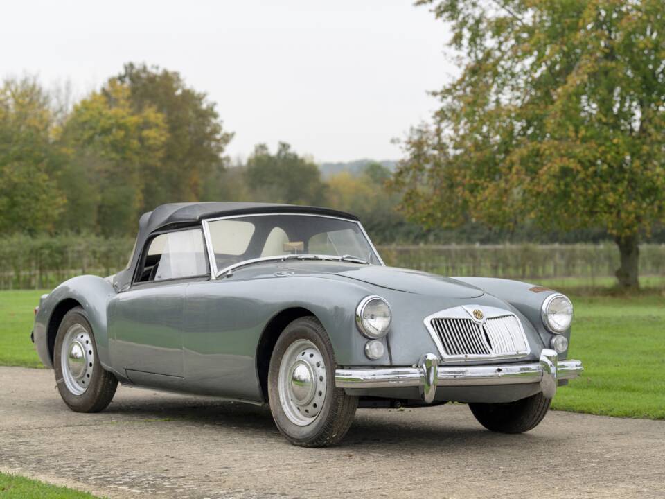 Image 35/36 of MG MGA 1500 (1959)