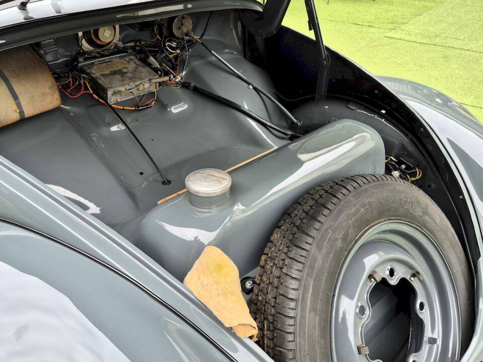 Image 41/52 of Volkswagen Beetle 1200 Standard "Oval" (1957)