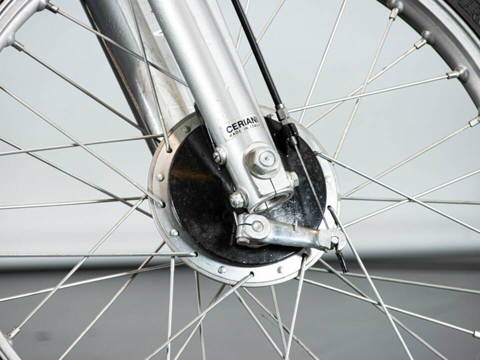 Immagine 36/50 di Aspes DUMMY (1977)