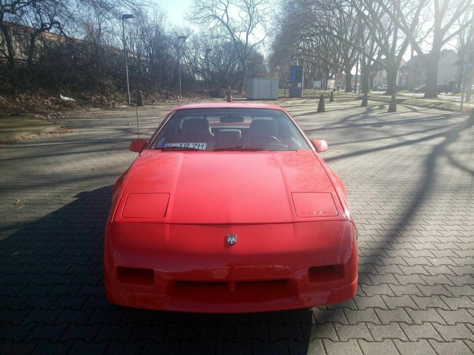 Image 44/55 of Pontiac Fiero GT (1988)