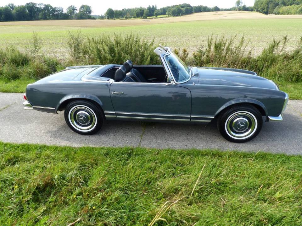 Mercedes-Benz 230 SL Roadster (W 113) 1965