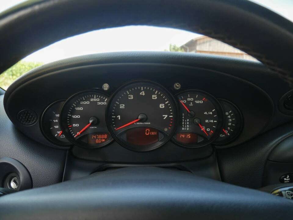 Bild 27/46 von Porsche 911 Carrera 4S (1900)