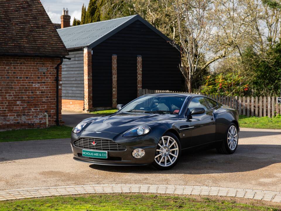 Image 1/92 of Aston Martin V12 Vanquish S (2007)