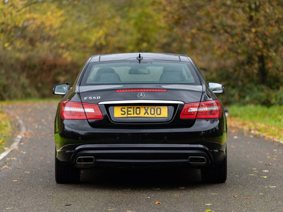 Bild 13/44 von Mercedes-Benz E 500 (2010)
