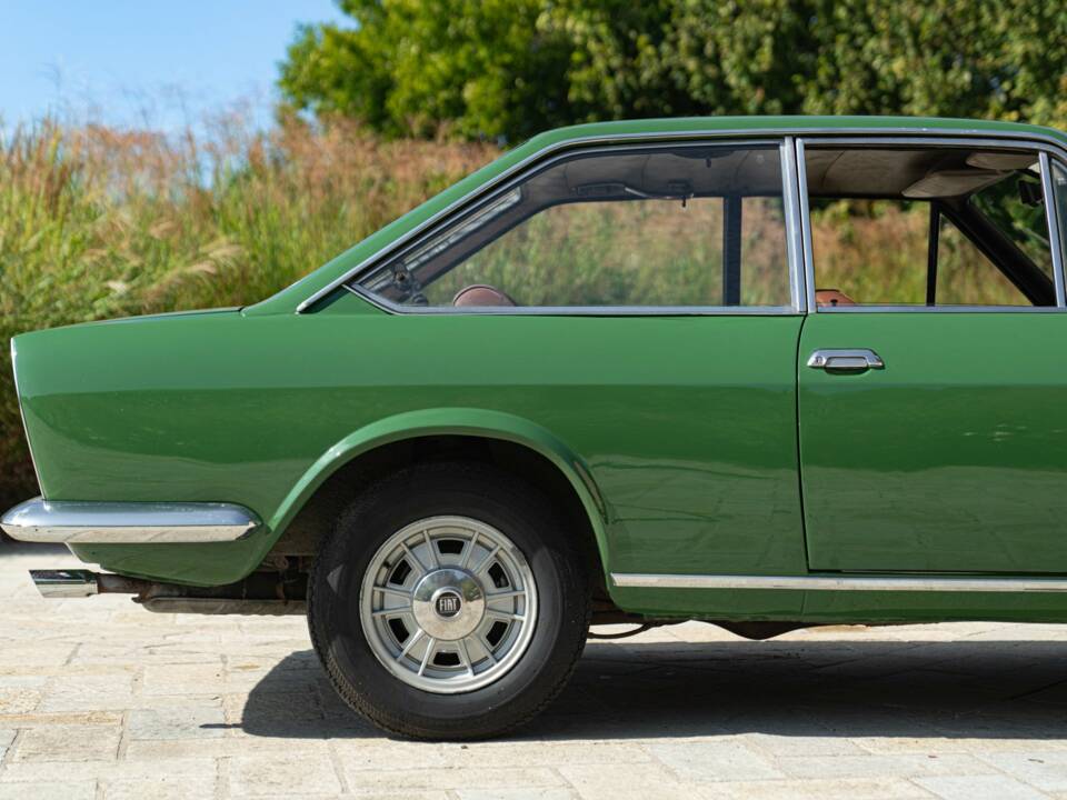 Image 19/50 of FIAT 124 Sport Coupe (1969)