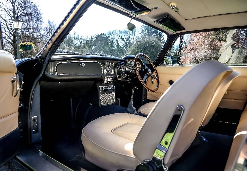 Bild 15/30 von Aston Martin DB 6 Vantage (1966)