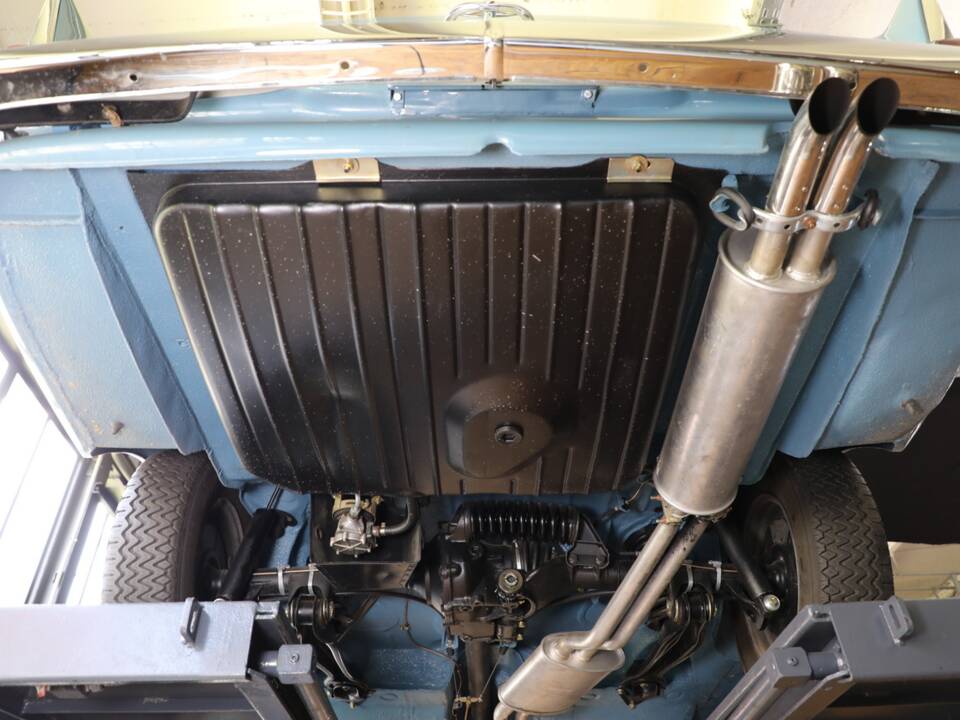 Bild 31/35 von Mercedes-Benz 230 S Universal (1968)