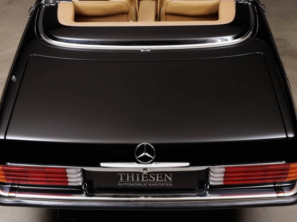 Immagine 14/36 di Mercedes-Benz 560 SL (1987)