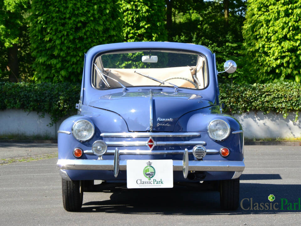Image 8/50 of Renault 4 CV Décapotable (1954)