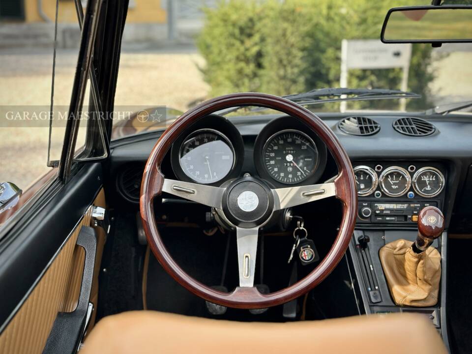 Image 20/100 of Alfa Romeo 2000 Spider Veloce (1980)