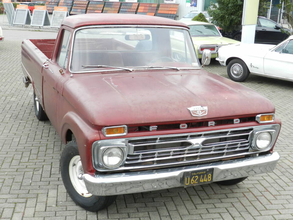 Image 24/74 de Ford F-100 Styleside (1966)