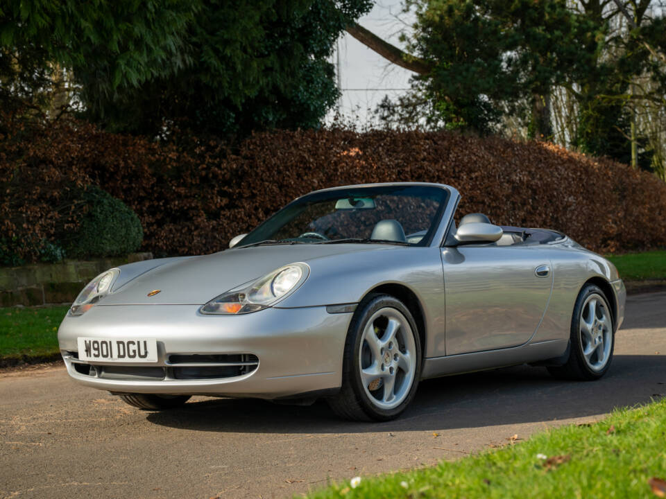 Imagen 13/20 de Porsche 911 Carrera 4 (2000)