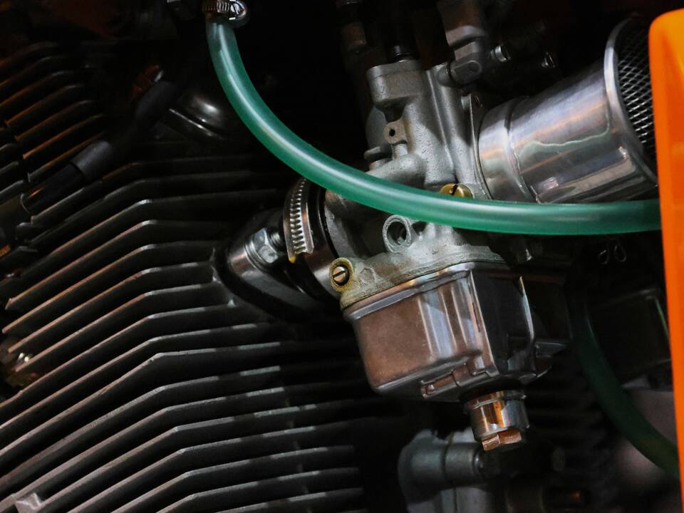 Image 23/56 of Laverda DUMMY (1970)