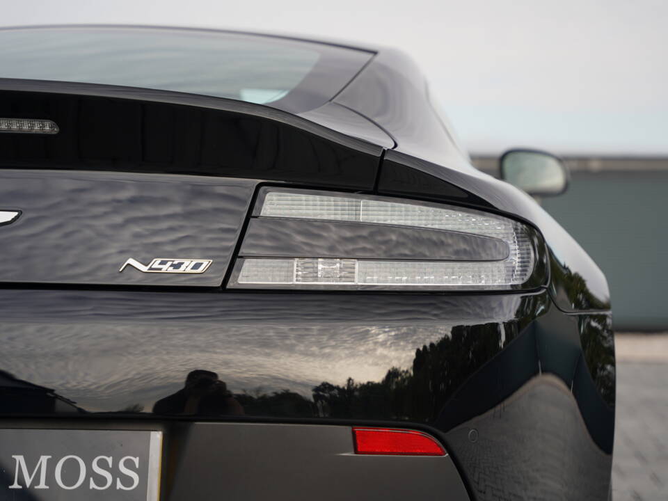 Imagen 50/50 de Aston Martin V8 Vantage N430 (2016)