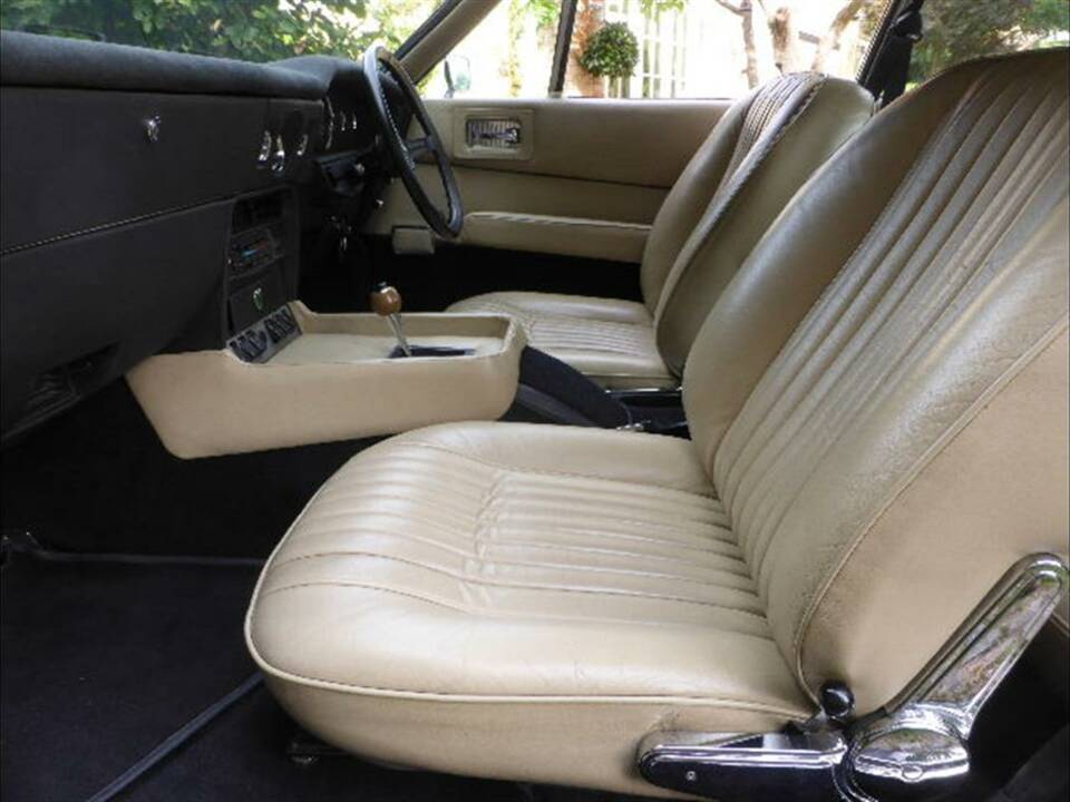 Immagine 17/24 di Aston Martin V8 (1973)