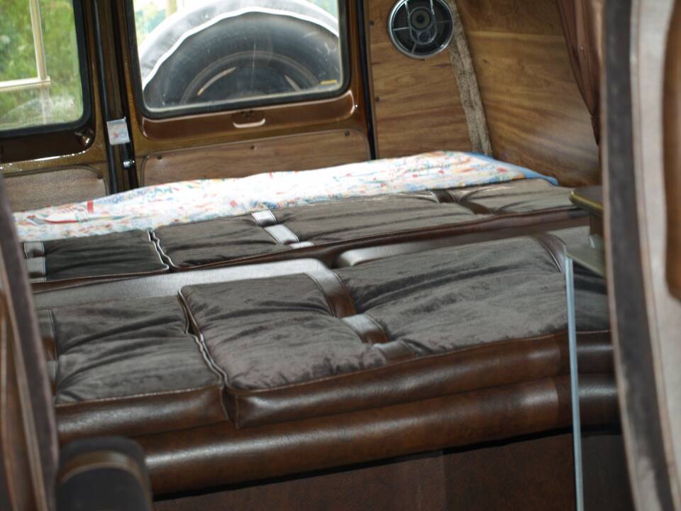 Immagine 62/143 di Dodge B 200 Sportsman (1978)
