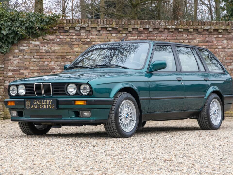 Image 47/50 of BMW 316i Touring (1993)