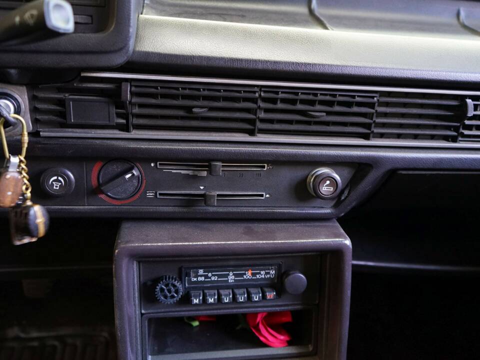 Immagine 30/39 di Audi 200 5T (1982)