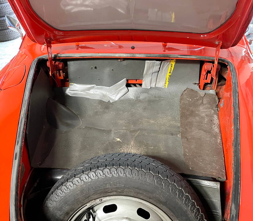 Afbeelding 12/13 van Volkswagen Karmann Ghia 1600 (1971)