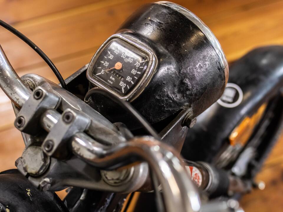 Image 3/10 de Puch VZ 50 VP (1973)