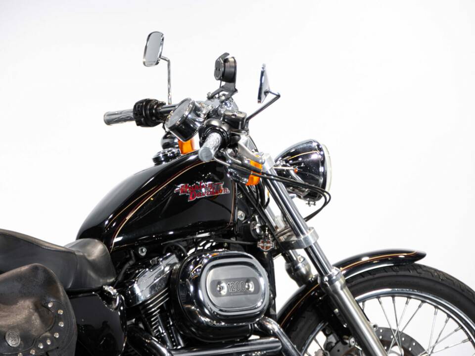 Imagen 33/50 de Harley-Davidson XL 1200 C Sportster Custom (1997)