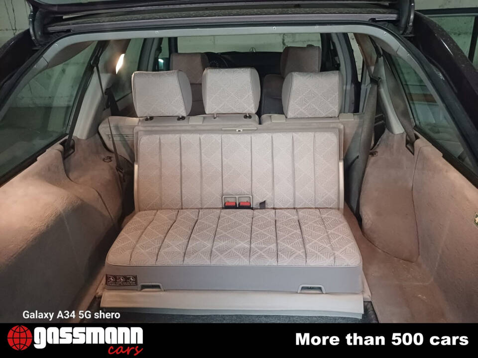 Imagen 11/14 de Mercedes-Benz E 220 T (1994)