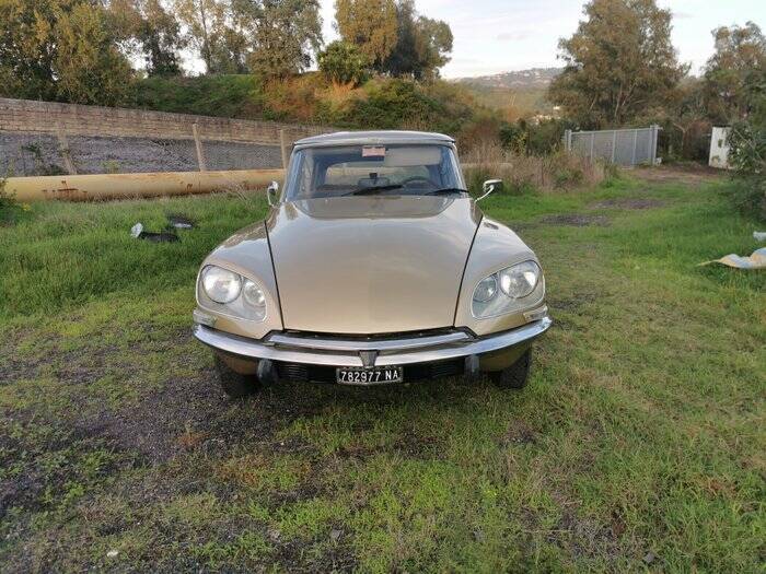 Immagine 3/7 di Citroën DS 21 Pallas (1972)