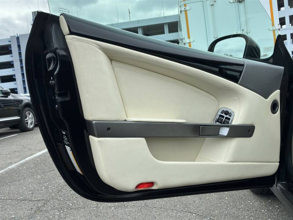 Imagen 10/60 de Aston Martin DB 9 (2011)
