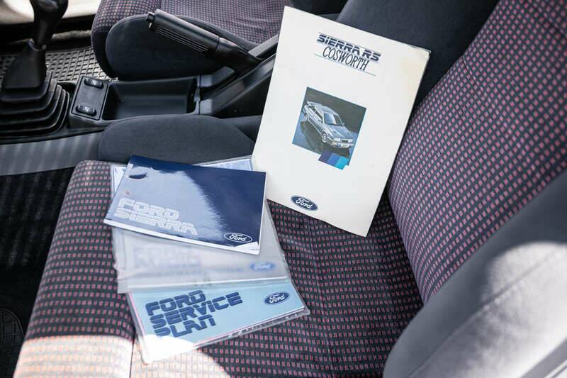 Image 36/42 de Ford Sierra RS Cosworth (1987)